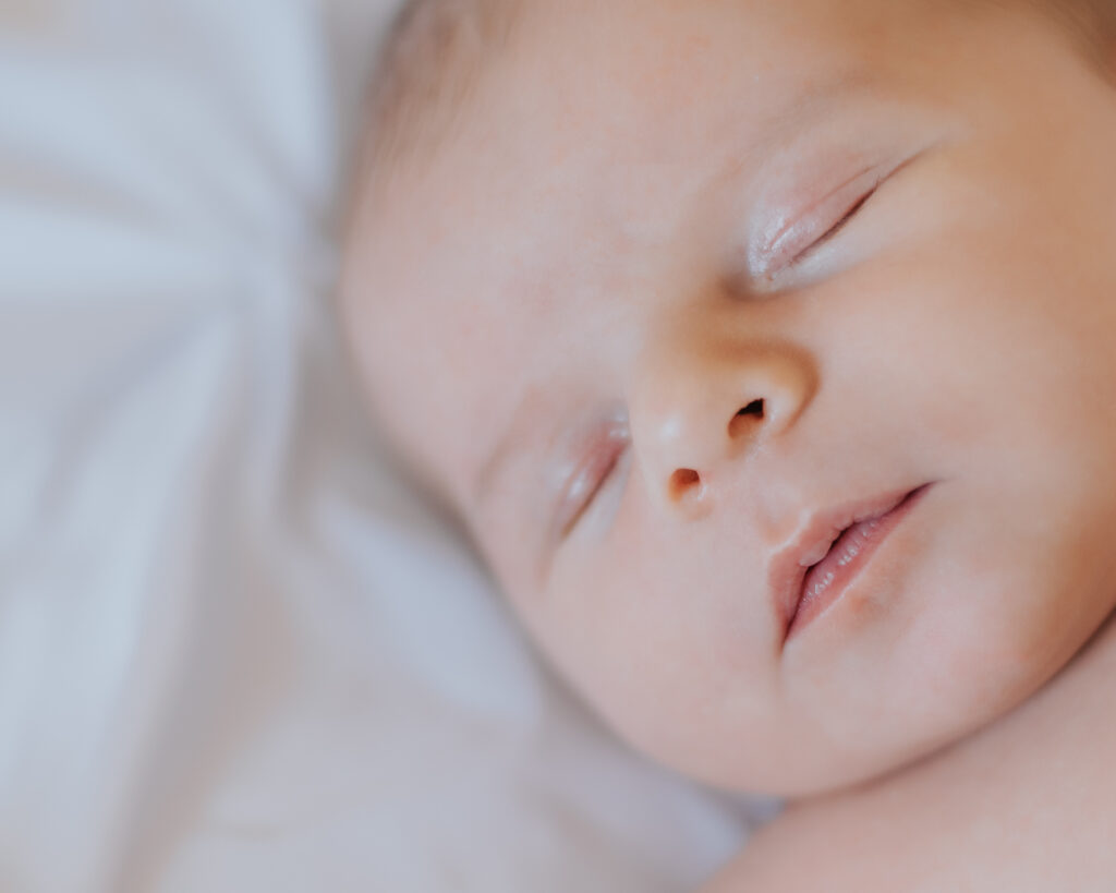 Close-up newborn portraits | Stephanie Acar Portraits